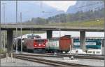 Ge 6/6 II 706 Disentis/Must�r f�hrt mit einem Mineraloelzug in ...
