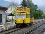 Ein mir unbekanntes Baufahrzeug der FS steht im Bahnhof Brixen ...
