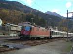 Die Re 4/4 11201 mit einem IR am 02.11.2007 in ...
