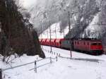 Die rote Ae 6/6 11457 leistet der grünen Ae 6/6 ... Die rote Ae 6/6 11457 leistet der grünen Ae 6/6 ...