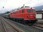 br-1110 Au�erferner Bahntag 2007 - Auch die �BB beteiligte sich am 01.09.2007 am Au�erferner Bahntag und schickte ihre historische Schlierenwagen-Komposition mit 1110 505 von Innsbruck nach Reutte. Hier steht der Zug am Mittag abgestellt im Bahnhof Reutte.