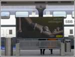 Schilder FREMDWERBUNG am Bahnhof Chur, es ist keine Werbung f�r die Kinderrutschbahn im Spielabteil des Doppelstockzuges. (22.11.2007)