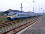 heidenau-sachsen Im Oktober 2006 war ein Pendolino der CD zu Me�fahrten in Sachsen unterwegs.
Am 14.10.2006 war er in Heidenau abgestellt, wobei diese Aufnahme entstand.