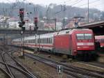 BR 101 mit Zugen Am Schluss eines 101er Snadwiches hing dan noch 101 001-6. Der InterCity fuhr als IC 2460 von M�nchen Hbf nach Karlsruhe Hbf. Aufgenommen bei der Ausfahrt aus Ulm Hbf am 24.November 2007.