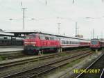 BR 218 mit Zugen 218 229 mit RE 453 am 16.6.2007 in N�rnberg.