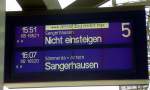 Zugzielanzeiger im Erfuter Hbf, 27.07.2007   ...