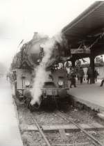 BR 41 in Weimar am Bahnsteig 1, Aufnahme von 1988 ...