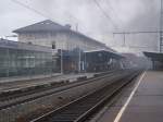 Der Bahnhof Aalen kurz nach der Durchfahrt der 64 419. ...