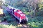 DB AG-Diesellok 294 391-8 mit einer Fuhre Autos auf ihrem ...