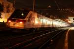 Der ES 9376 nach Roma Termini beim Halt in Salerno; ...
