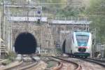 Ein Minuetto verl��t das Nordportal des Tunnels bei Torchiara; 09.12.2007 ...