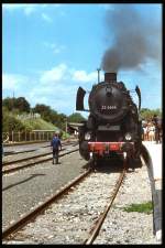 52 6666, damals noch betriebsf�hig, unter Dampf in Erfurt-West, um ...