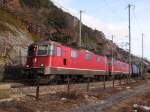 Re 10/10 mit GZ bei Hohtenn am 6.12.2007  ...