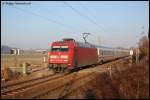 101 043-8 passiert am 19.12.07 mit IC 2066 von N�rnberg ...