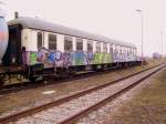 Ein alter Bundesbahnwagen vor dem Bw der Erfurter Bahn in ... Ein alter Bundesbahnwagen vor dem Bw der Erfurter Bahn in ...