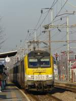 Lok 3017 beim Eintreffen ...  De Rond Hans und Jeanny 23.12.2007