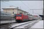 101 006-5 f�hrt am Morgen des 27.12.07 mit IC 2162 ...