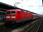 143 601-3 schiebt die S2 von Essen nach Dortmund aus ...