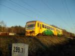 Eine Regionova 814 018 f�hrt nach Pardubice. (25.1.2008)  ...