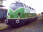 Die V200, der Brohler Eisenbahnfreunde , im neuen Gewand.
(Vorderansicht)  ...