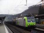 Re 485 008 mit Keselzug in Sissach am 09.01.2008  ...