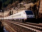Gegenlichtaufmahme dieses ETR 470 nach Z�rich uneterhalb von Wassen am ...