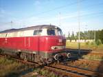 Eine V160 zieht 3 d�nische VT aus dem Bw in ...