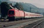 br-1016 1016.018 mit Z112 am 27.09.2000 im Bf.Rothenthurn.