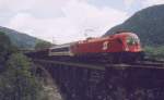 1016.001 mit Z46043 am 16.05.2000 auf der Angerschluchtbrücke. ... 1016.001 mit Z46043 am 16.05.2000 auf der Angerschluchtbrücke. ...