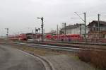 Blick �ber den Bahnhof Germersheim. Der 425er links kam gerade ...