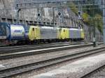 Dispolok E 189 f�hrt mit Schwesterlok und G�terzug auf ...