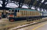 Eine E 632 wartet im Sommer 2004 in Milano Cle. ...