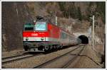 br-1044 OIC 535 'K�RNTEN wasser.reich' von Wien nach Villach war am 6.3.2008 mit 1044 015 bespannt. Die Aufnahme enstand unmittelbar nach der Ausfahrt aus dem Galgenbergtunnel vor St. Michael.