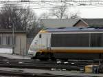 eurostar Dann �ffnet sich unter gro�em Get�se das Tor und schon entflieht ein Eurostar seinem Gehege, um in Richtung London davon zu fahren. Bruxelles Midi am 07.03.08