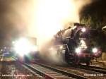 Im Bahnhof Schlettau konnten am Abend des 15.12.2007 106 992-1 ...