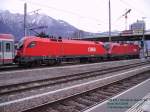 1116 275 und 1116 243 verlassen mit dem EC 161 ...
