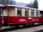 B28 Buffetwagen ist schon f�r den Winterdampfsonderzug bereitgestellt; Jenbach 080312 ...