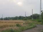 Sonstiges Blick vom B� Bluno in der Dorfauenstra�e auf den daneben gelegenen B�, zuerkennen durch die zwei alten Stra�enlampen. Weiterhin befinden sich auch noch die Ausfahrsignale an Ort und Stelle. Juli 2007
