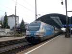 SBB - 460 024-3 mit Vollwerbung bei der Durchfahrt im ...