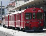 TGV Anschlusszug 1447 nach Arosa wird mit der Ge 4/4 ...