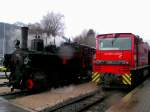 SCHWARZ-ROT, bzw. Lok3 u. D15 am Zillertalbahnhof im Duell; 080312 ...
