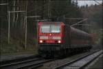 Teleaufnahme auf die Dortmunder 143 167, die mit der RB91 ...