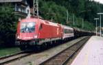 br-1016 1016.001 mit Z46041 am 16.05.2000 bei der Einfahrt in den Bf. Badgastein.