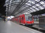 111 124-4 durchf�hrt mit einem Regional Express am 27.03.2008 den ...