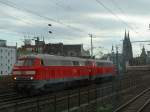 BR 218 813-4 mit einer zweiten 218 bei K�ln aus ...