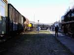 schwarzenberg-erzg-museum Museums BW Schwarzenberg. Hier wird ein Zug zusammengestellt aus dem Schwarzenberger Museumzug und dem Sonderzug aus N�rnberg der IGE Eisenbahntouristik um dann sp�ter nach Schlettau �ber den Markersbacher Viadukt zu fahren. Im Hintergrund die Diesellok ER 20 und recht die Schwarzenberger 50 3616.