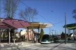 Strasbourg Strasenbahn . Abweichende Architektur - Die Endhaltestelle Robertsau Boecklin der Linie E ist eine der vier Station in Stra�burg, die individuell gestaltet sind. Die anderen sind Rotonde, die U-Station Gare Central, sowie die zentrale Haltestelle Homme de Fer der Linien A und D. 06.03.2008 (Matthias)