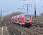 doppelstock-steuerwagen-3-gattung Der RE2 nach M�nster in Westfalen mit einer 4 Teiligen Doppelstockgarnitur und einem 766.4 Steuerwagen, durchf�hrt oder besser gesagt 'durchrast' Essen-Fronhausen am 30.03.08