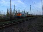 eko-trans--arcelor-mittal EKO-Trans DE 300-02 verl�sst in abendlicher D�mmerung den Bahnhof Guben