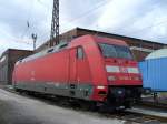 Die BR 101 054-4 steht abgestellt in Dortmund und wartet ...